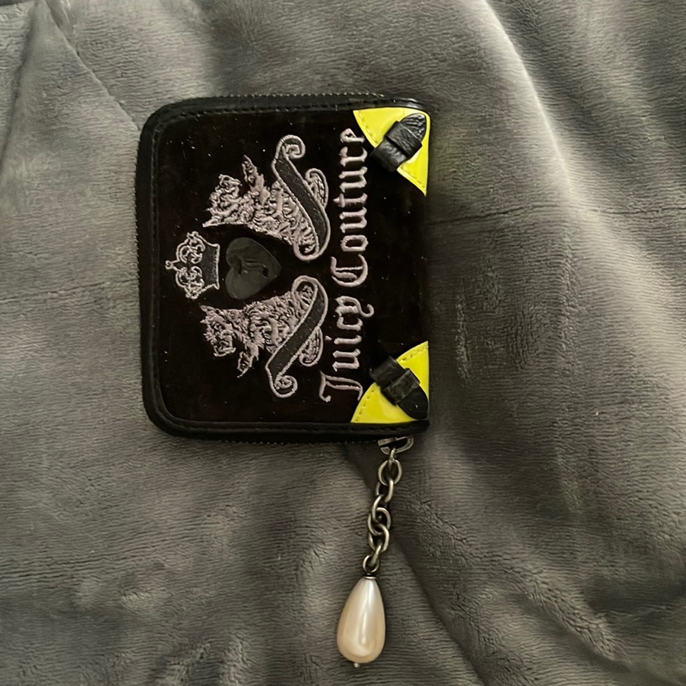 Juicy Couture Wallet like new.